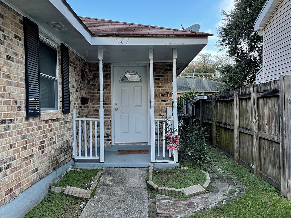 1st image of 247 Stafford Pl #247