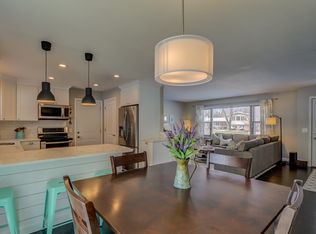 830 Clover Ln, Oregon, WI 53575