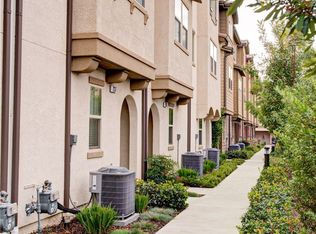 7237 N Maple Rd, Van Nuys, CA 91405