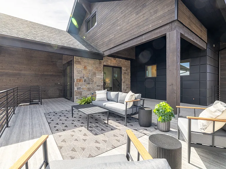 1285 Lasso Trl — Photo 37
