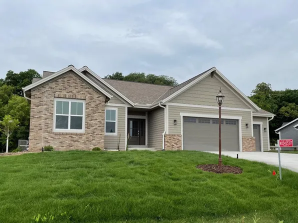 W254 S5317 Primrose Lane, Waukesha, WI 53189