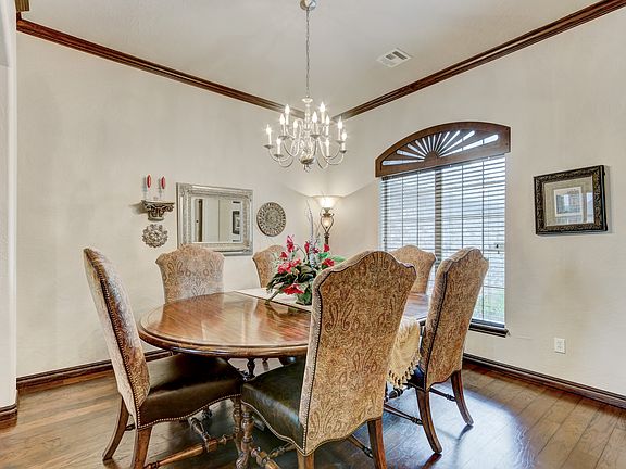 4th image of 13009 Lorien Way