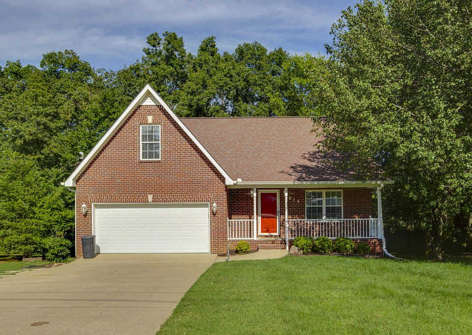 1st image of 618 Woodhaven Dr