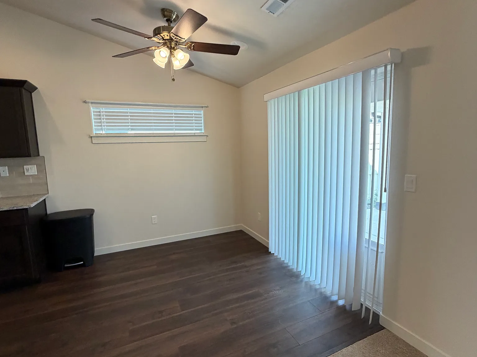 3 bed, 1409 sqft, $2,500 — Photo 4