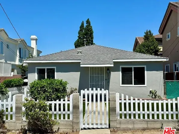 2221 Bataan Rd, Redondo Beach, CA