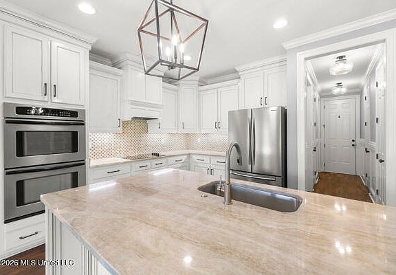3rd image of 6559 Shenandoah Ln