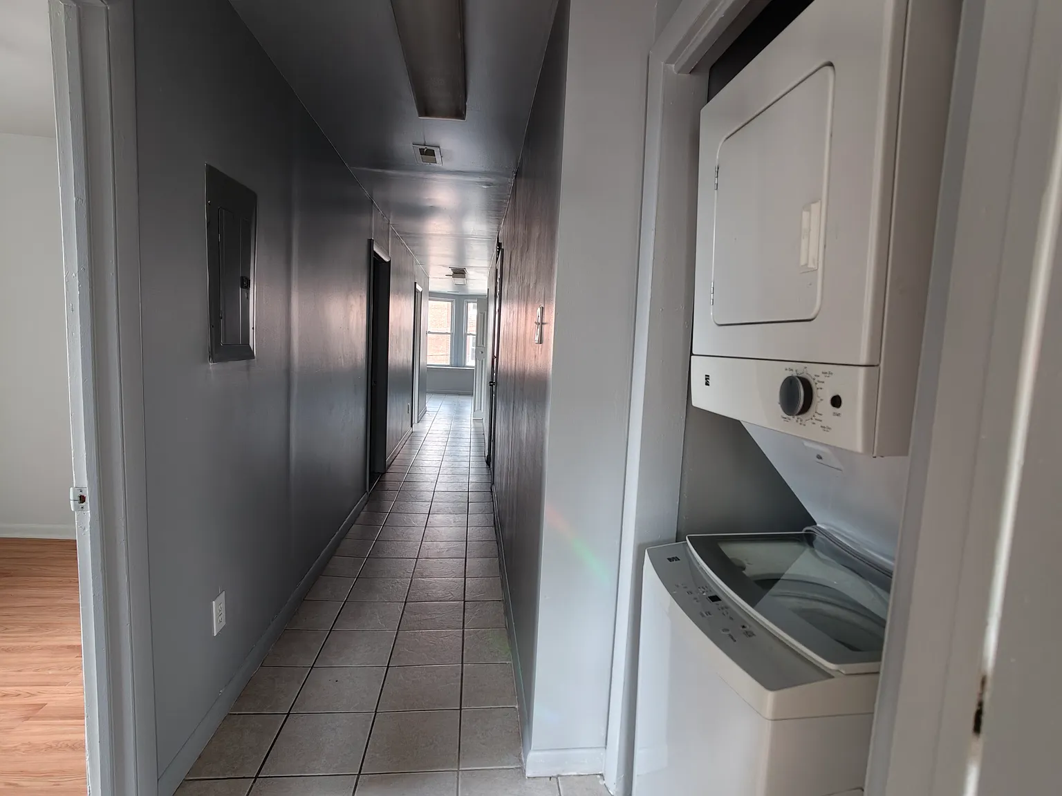 3 bed, $1,200 — Photo 4