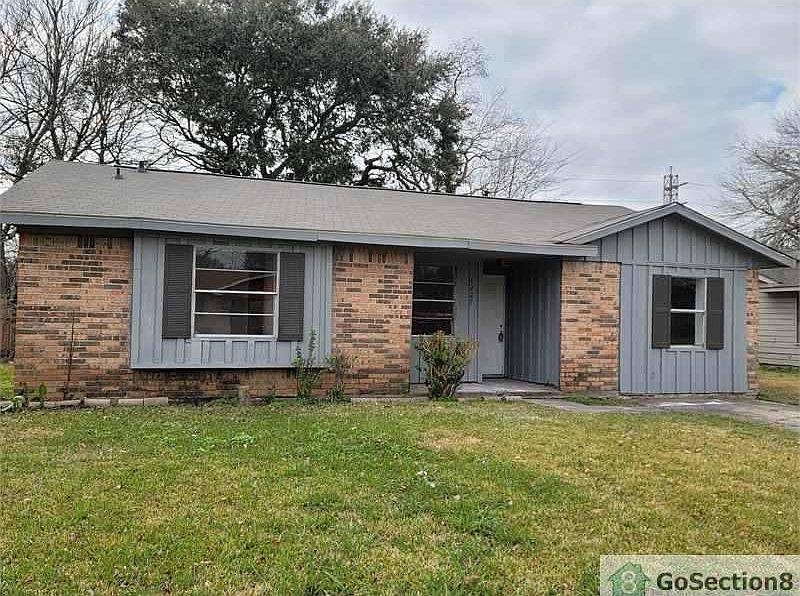 1st image of 4227 Boynton Dr
