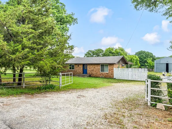 3900 Moseley Rd, Crossroads, TX 76227