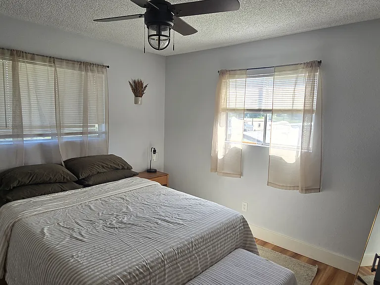 3224 S Clark St — Photo 9