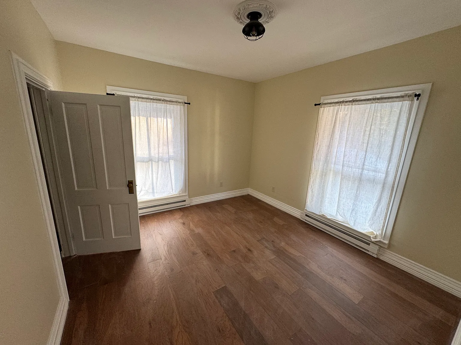 2 bed, 700 sqft, $1,650 — Photo 4