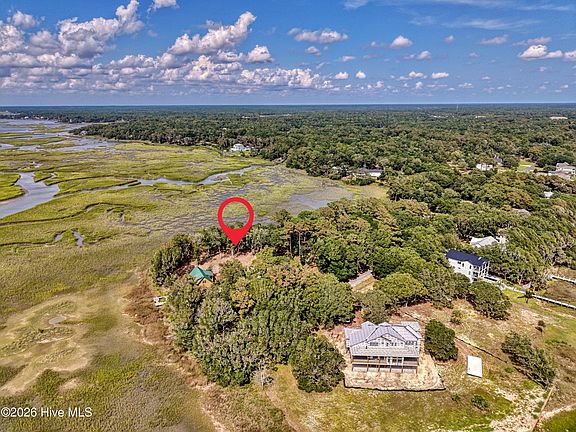 5th image of 3810 Windy Point Road SW