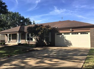2283 Fairoyal Dr, Saint Louis, MO 63131