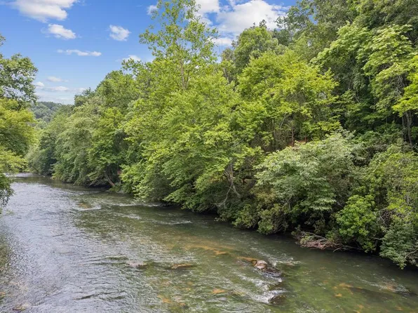 3 Riverfront Dr, Ellijay, GA 30536