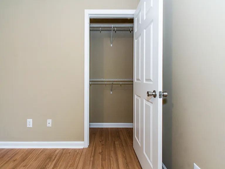 Silver Creek Apartments — Photo 11