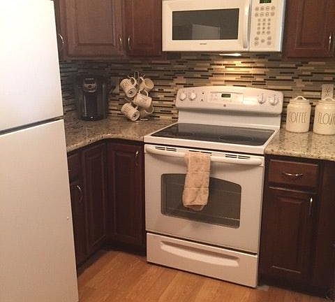 5th image of 841 Bloomfield Village Blvd #1-B