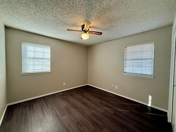 4th image of 1313 Kent St