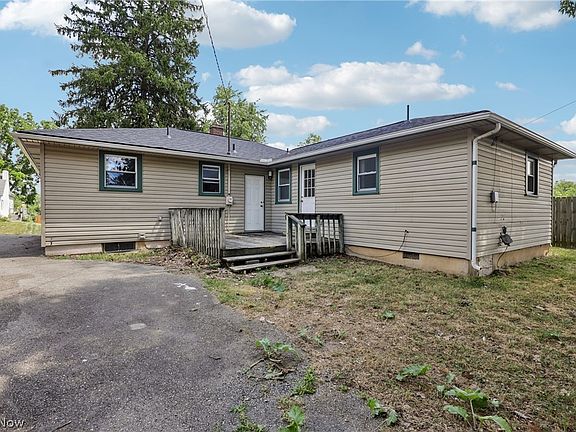 5th image of 1332 Cloverfield Ave