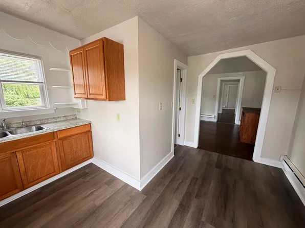 150 S. 3rd St, 150 S 3rd St APT 7, Chambersburg, PA 17201