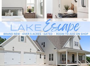 893 Hidden Springs Ln, Reeds Spring, MO 65737