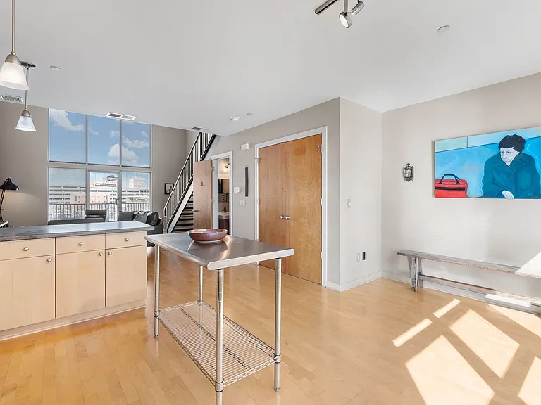 316 Broadway Blvd NE — Photo 4