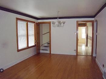 2nd image of 5034 N Melvina Ave