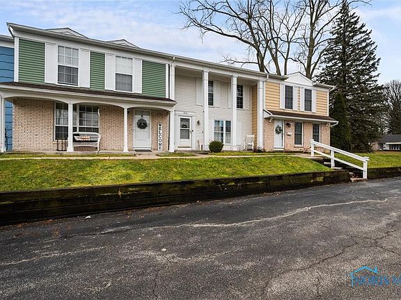 3rd image of 4418 Rose Garden Dr #8