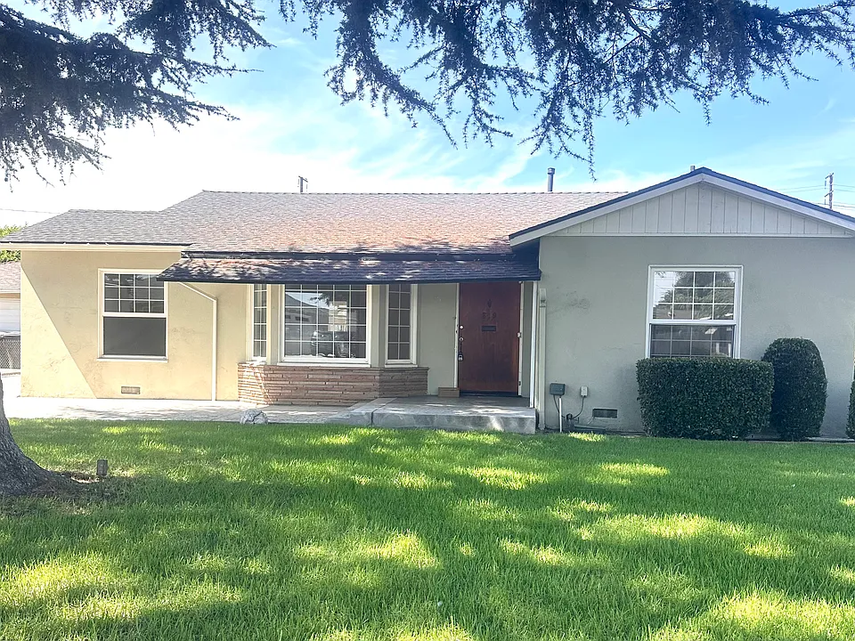 819 W Ken Way
