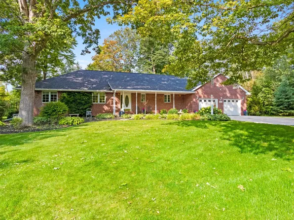 664 Majestic Oak Ct, De Pere, WI 54115