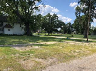 327 E McCracken Ave, Hoopeston, IL 60942