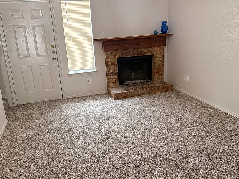 2109 W Walnut St #A — Photo 16