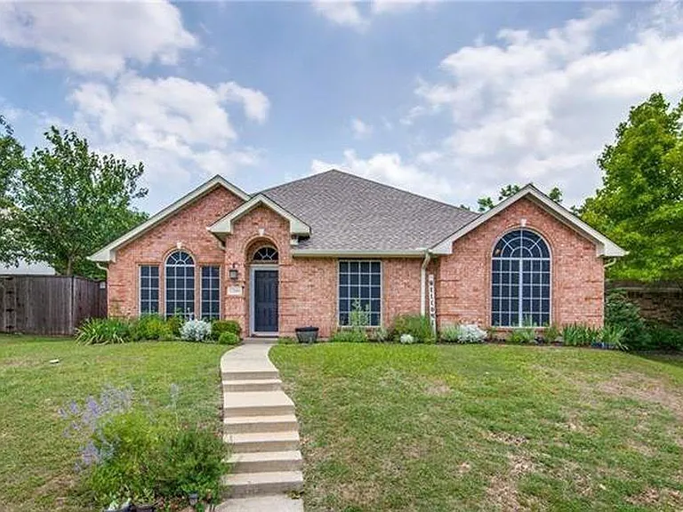 7760 Lancelot Rd — Photo 1