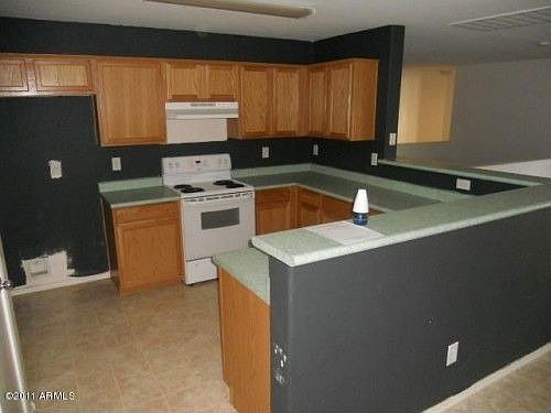 5th image of 422 E Maddison St