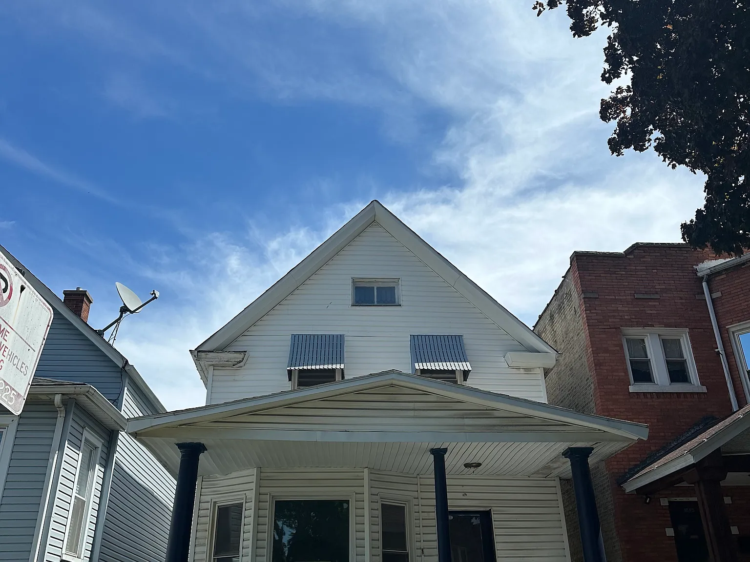 4 bed, 2.5 bath, 1805 sqft, $2,885 — Photo 2