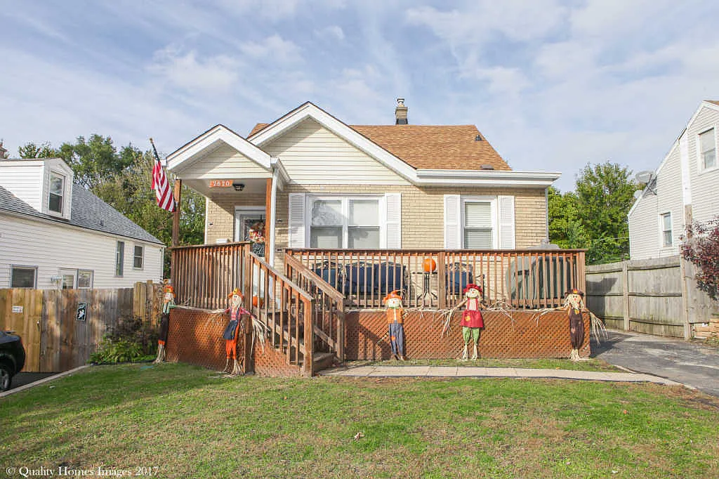 2620 W 90th St photo 1