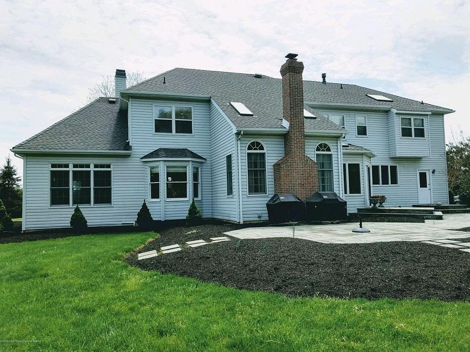 2nd image of 8 De Bow Dr