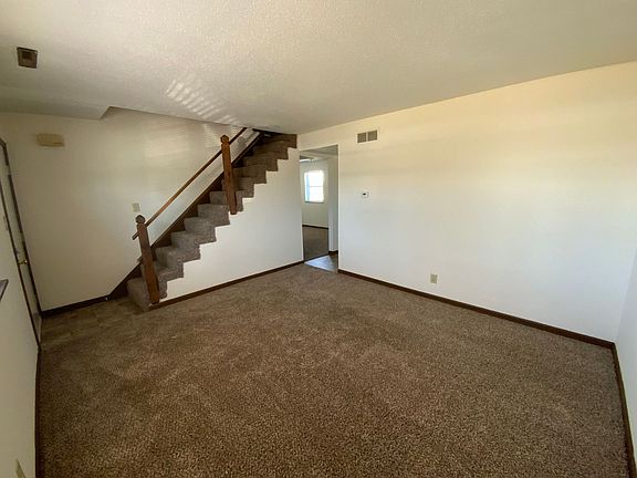 5th image of 560 N East Park Ln APT B