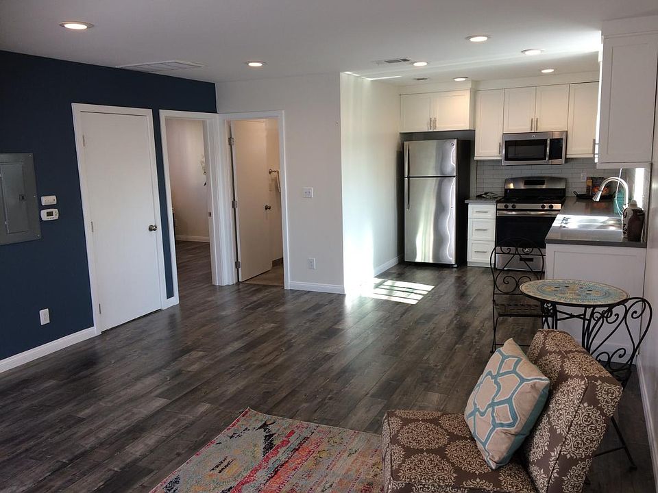 Apt living