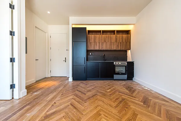 Rented by Nooklyn NYC LLC | media 92