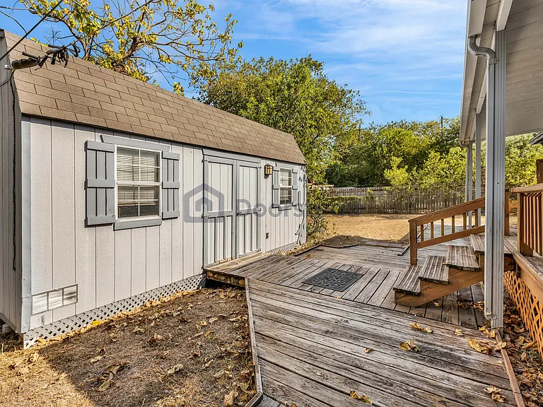 8507 Contour Dr — Photo 32