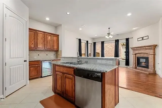 4849 Empire Way — Photo 9