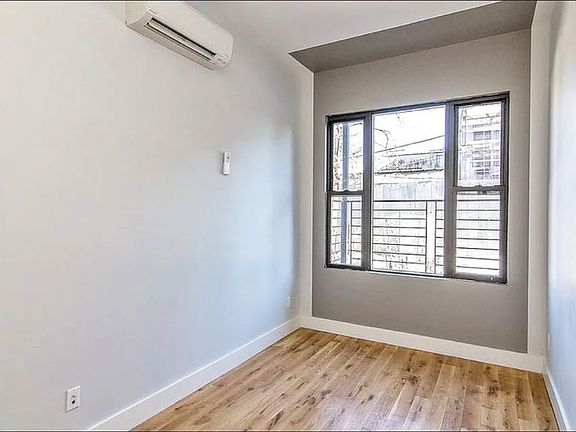 3rd image of 184 Suydam St #202