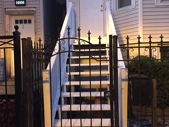 Private stairs to front door.