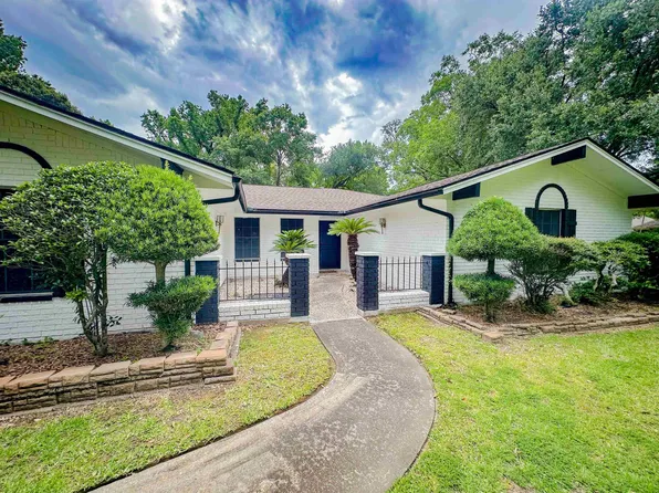 3640 Whippoorwill St, Orange, TX 77630