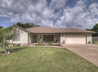 616 S Moore Ave, Dewey, OK 74029