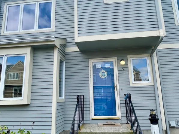 661 Silver Sands Road APT A3, East Haven, CT 06512