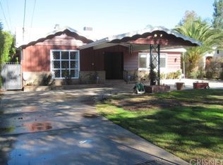 23541 Collins St, Woodland Hills, CA 91367