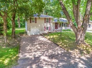 2673 Mayer Ln N, Maplewood, MN 55119