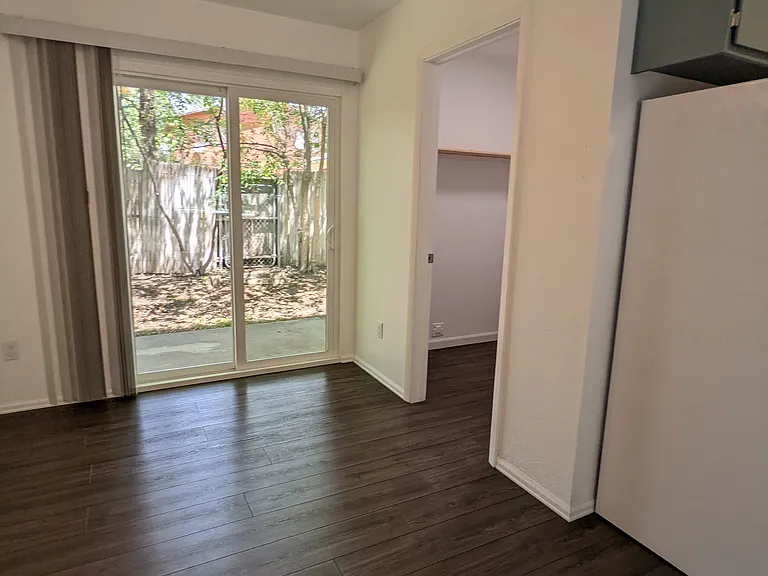 Aspen St — Photo 21