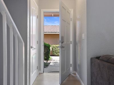 4010 Elmo Loop APT C, Modesto, CA, 95356